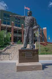 Statue found in Ashwaubenon, WI.