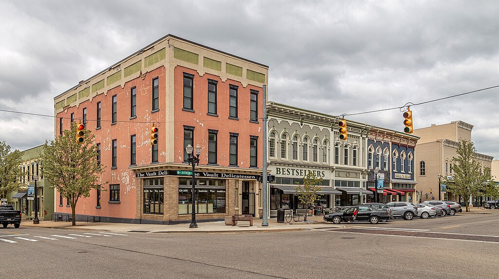 An image of downtown Mason, Michigan.