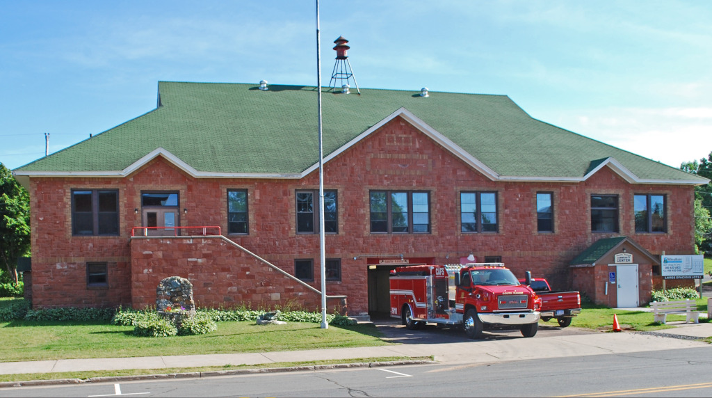 An image of the South Range, Michigan Community Center.
